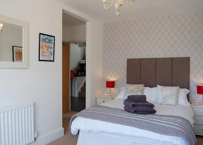 Saint Cadfans Lodge